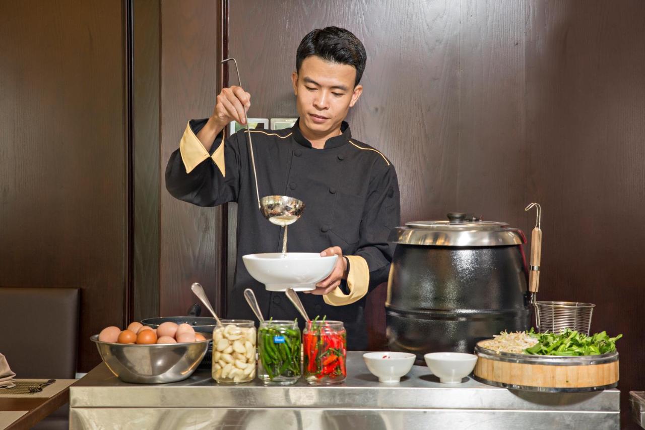 Cosmos Hotel Danang Екстер'єр фото
